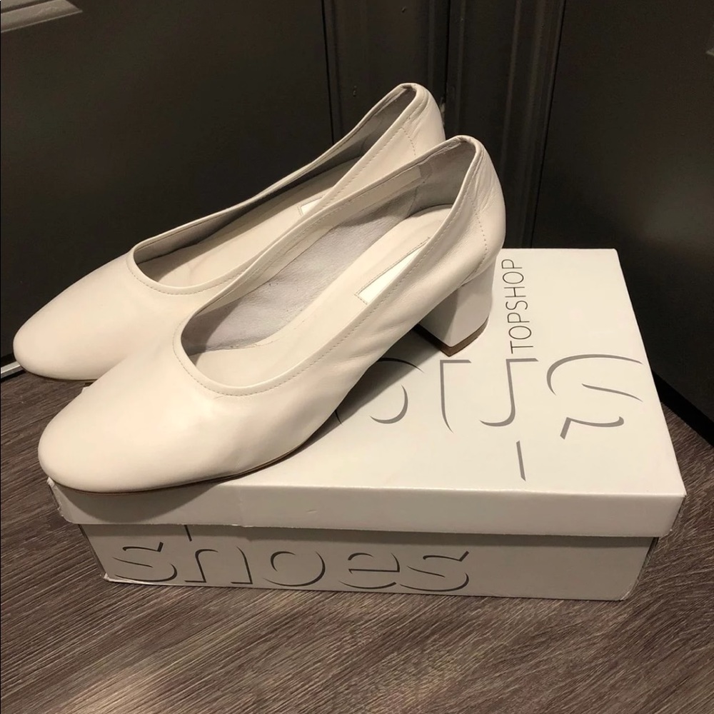 TOPSHOP Round Toe Pump Thick Heel Shoes
